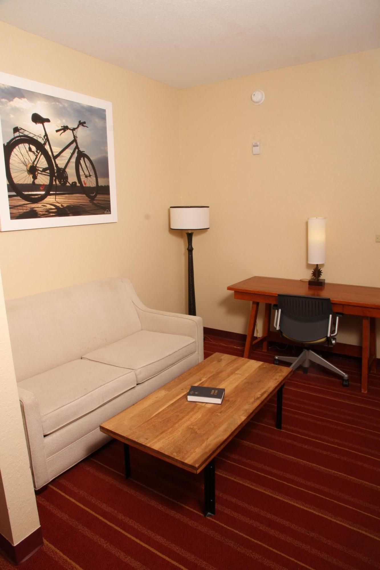 Days Inn By Wyndham Semmes Mobile Buitenkant foto
