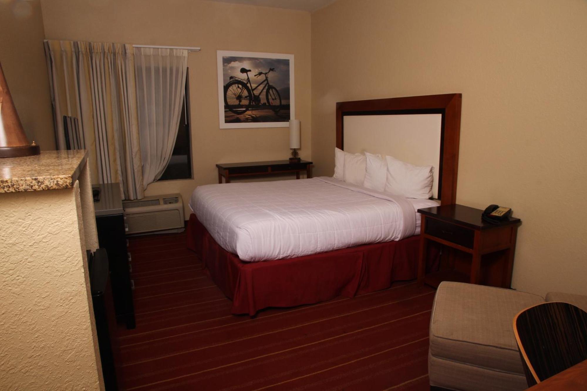 Days Inn By Wyndham Semmes Mobile Buitenkant foto