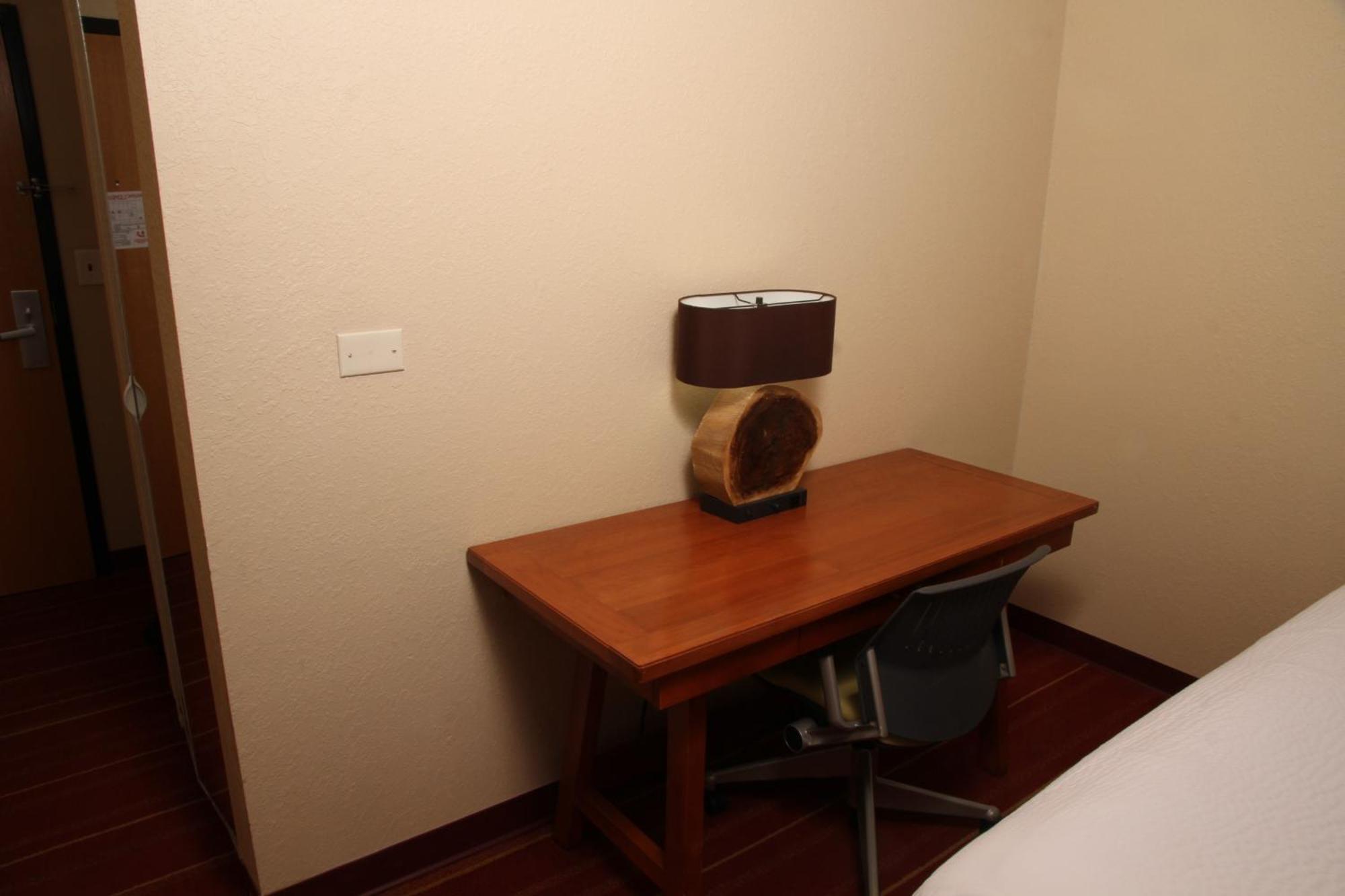 Days Inn By Wyndham Semmes Mobile Buitenkant foto
