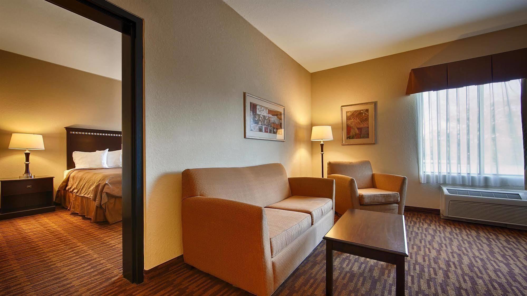 Days Inn By Wyndham Semmes Mobile Buitenkant foto